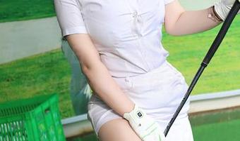 秀人网 – 想明白了：美腿不花钱，lingyu69免费图包等你来拿！