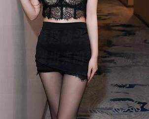 秀人网 – 高跟鞋这战斗装备，安然maleah在写真里散发出来的气息，原图里还有点小摸索的感觉。