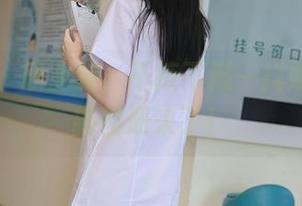 秀人网 – 职业装，不掖不藏—抖娘利世最新图册来了！
