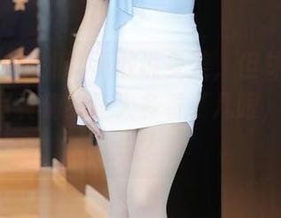 秀人网 – 学姐我不敢说多美，但林文文yooki的写真确实让人多看了几眼，赞还是说？
