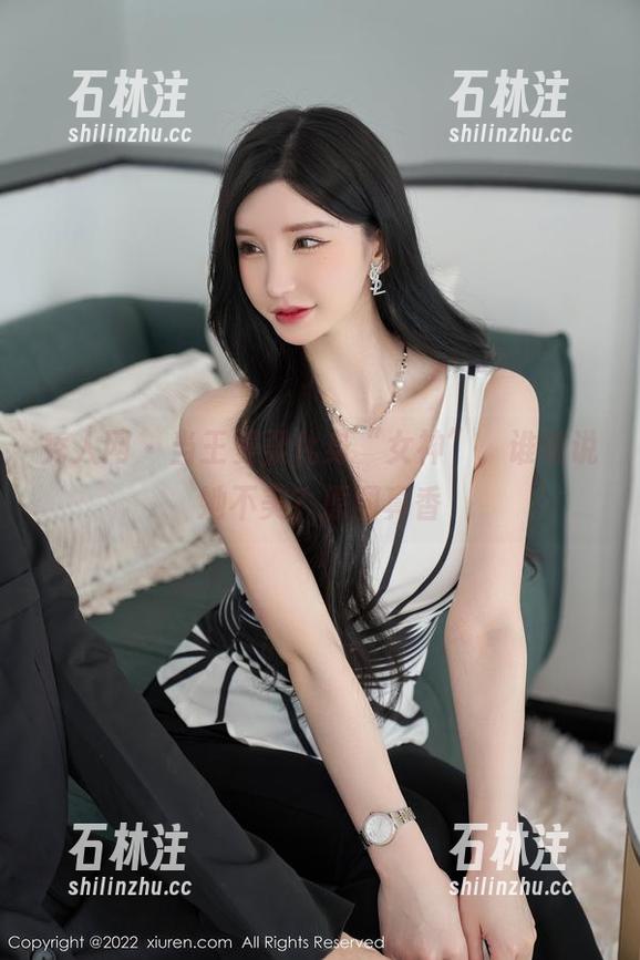 秀人网 - 当王曼柔化身“女神”，谁敢说她不美？原图真香