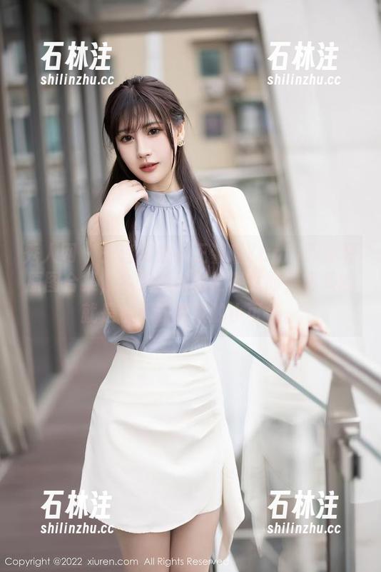 秀人网-王馨瑶Yanni 秀人网 - 王者归来!王馨瑶Yanni职业装原图合集,今天的你是忙碌女郎,明天的就是找不到对象的小可怜。