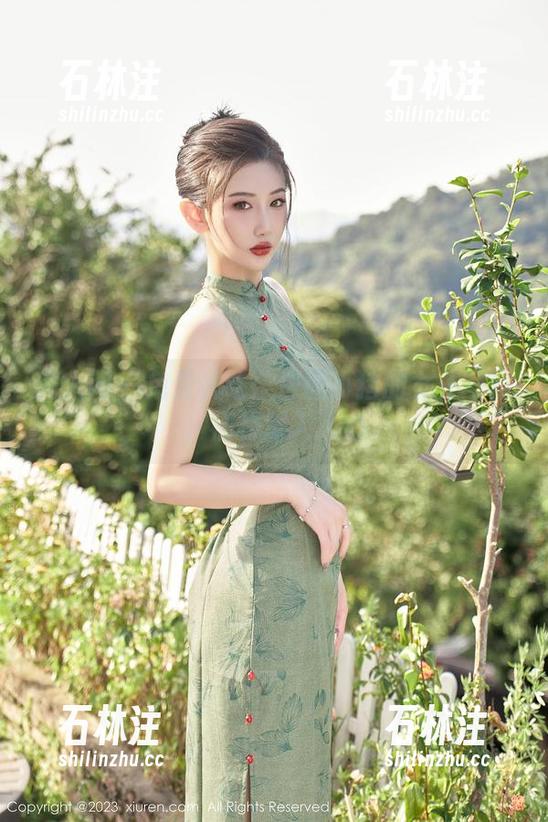 秀人网-白露小猪 秀人网 - 免费试吃:白露小猪的女仆写真,福利深入人心