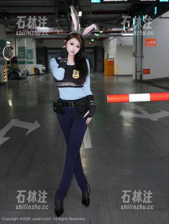 秀人网-糯美子nini 秀人网 - 糯美子nini居家图集:分享那些在沙发上思考人生的瞬间