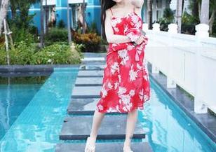 美媛馆 – 小海臀rena，让丝袜和我之间的距离近得让人心慌的私拍合集