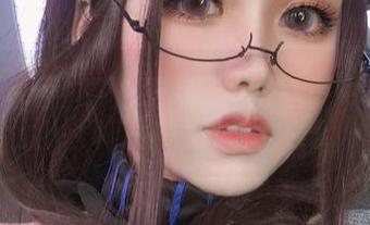 唔，旗袍与芊川一笑MNK的结合，下载这独特作品集吧，废话少说