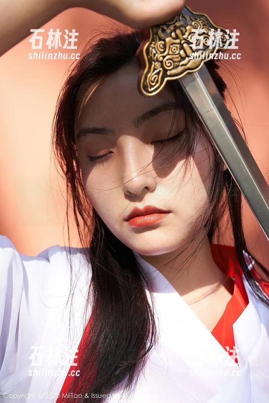蜜桃社-Cris_卓娅祺 蜜桃社 - Cris_卓娅祺的皮衣:谁还在说这不算写真?