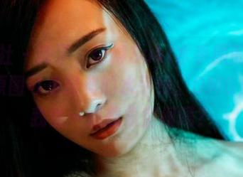 蜜桃社 – 算了，记得Suki水手服的那一套，原图可是经典的水平线。OMG，不给我留一点想象空间吗？