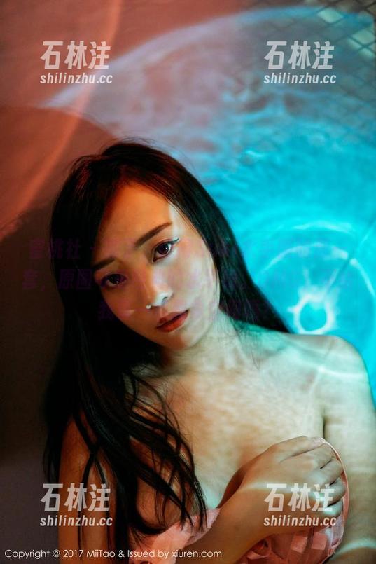 蜜桃社-Suki 蜜桃社 - 算了,记得Suki水手服的那一套,原图可是经典的水平线。OMG,不给我留一点想象空间吗?