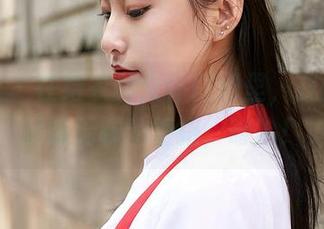 蜜桃社 – 在结衣的女仆图册里，我们尝试解除无聊的绝招，哈哈！