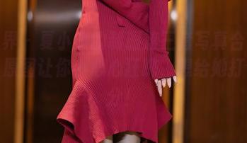 语画界 – 夏小雅的制服第三套写真合集来了，原图让你小心心狂跳，想给她打个满分！