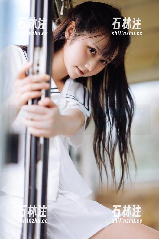 镜酱 实话实说,镜酱的私拍兔女郎图集里真有让人魂牵梦萦的姿态。