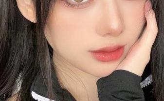 阿九从不咕咕私拍中的豹纹迷踪，作品暗藏小小的叛逆。