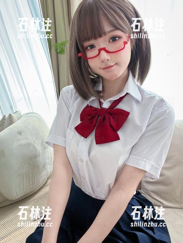 阿包也是兔娘 阿包也是兔娘的可爱风格图集,你以为只是温柔的眼神,其实更深层的....你自己去发现吧。