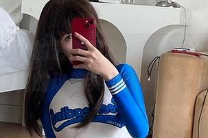 阿薰kaOri的最新写真，请允许我感叹——寂寞的玫瑰其实也是个辣妹！