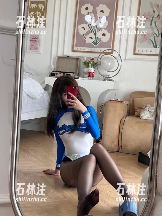 阿薰kaOri的最新写真，请允许我感叹——寂寞的玫瑰其实也是个辣妹！