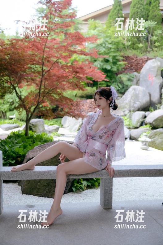 雯妹不讲道理 随便点开,产生各种遐想的雯妹不讲道理灰色女仆图包,不要怪我没提醒你哦!