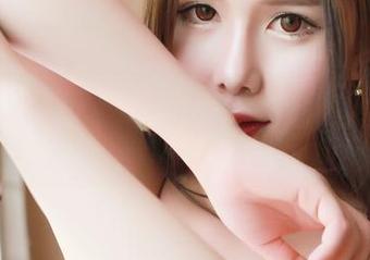 青豆客 – 易阳眼镜风：图库选拔赛中的“黑马”！