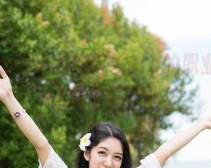 魅妍社 – 走进大奶昔Kyra的职业装精选，你准备好了吗？