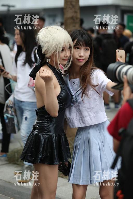 魔镜街拍-艾小青 魔镜街拍 - 艾小青全套旗袍街拍,逛街整条街都要为她驻足吗!